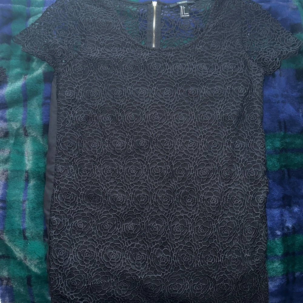 BLACK ROSE CROCHET SHORT SLEEVED DRESS
